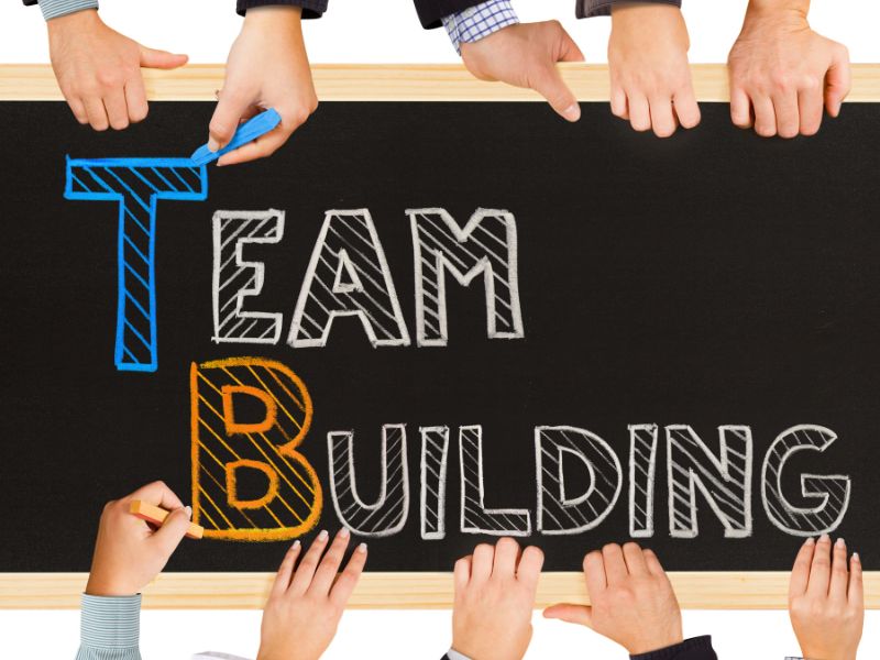 5 Tips to Make Team Building Activities Successful - Concrete Everything